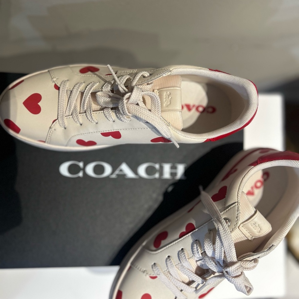 Coach heart sneakers - Picture 3 of 4